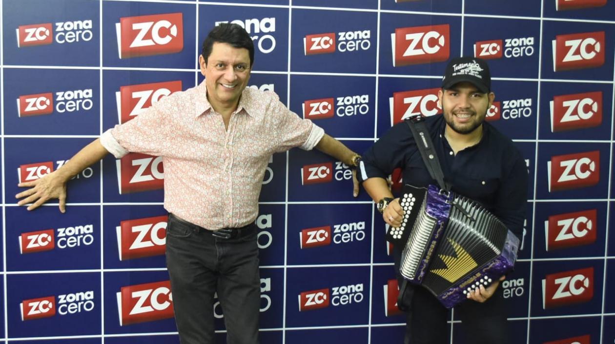 Iván Ovalle y su acordeonero Angél Barrios.