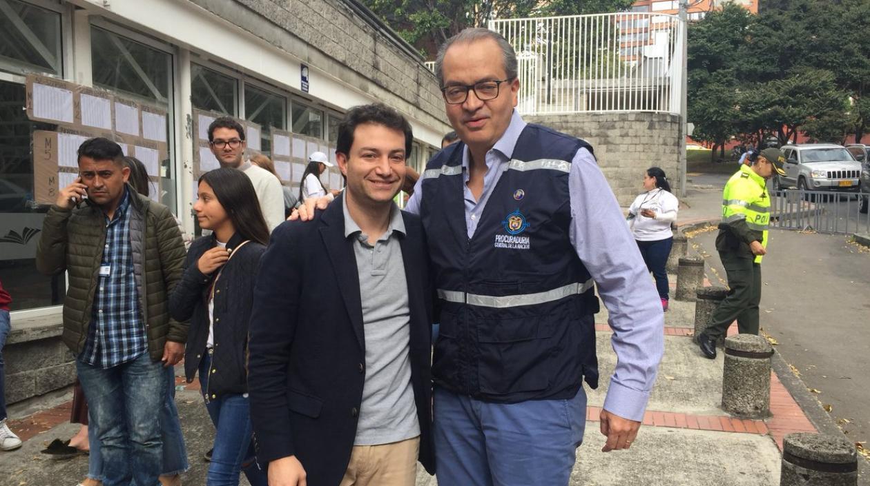 Fernando Carrillo, Procurador, en la foto con el nuevo Contralor de la República, Felipe Córdoba.