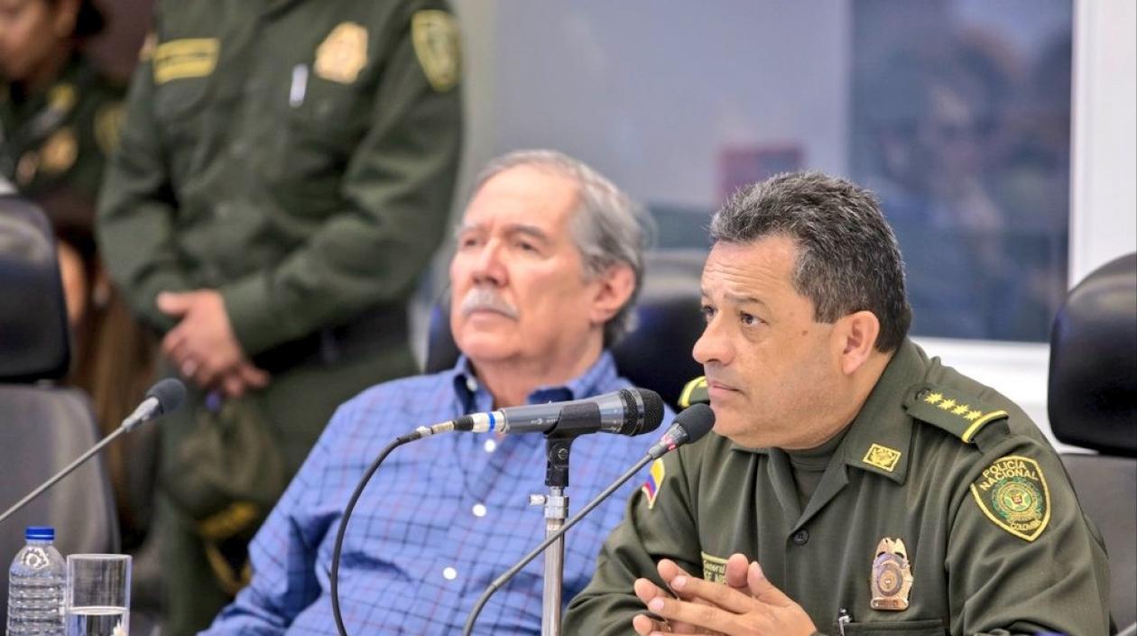 El ministro de Defensa, Guillermo Botero, y el director de la Policía, general Jorge Hernán Nieto.