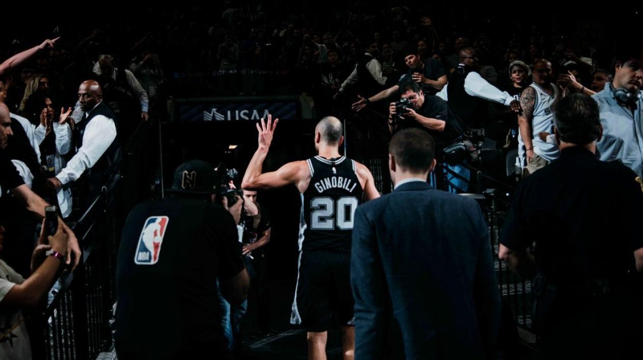 El basquetbolista argentino Manu Ginóbili dice adiós al baloncesto activo.