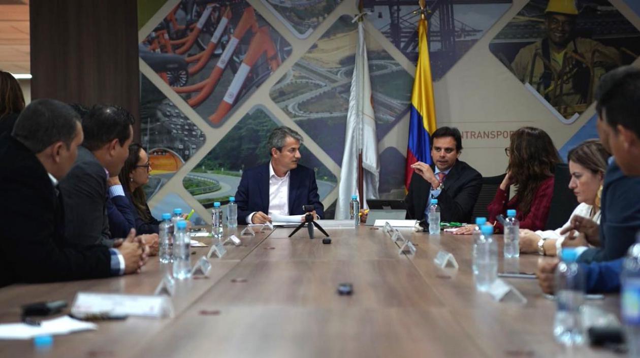 Junta de Cormagdalena reunida este martes.