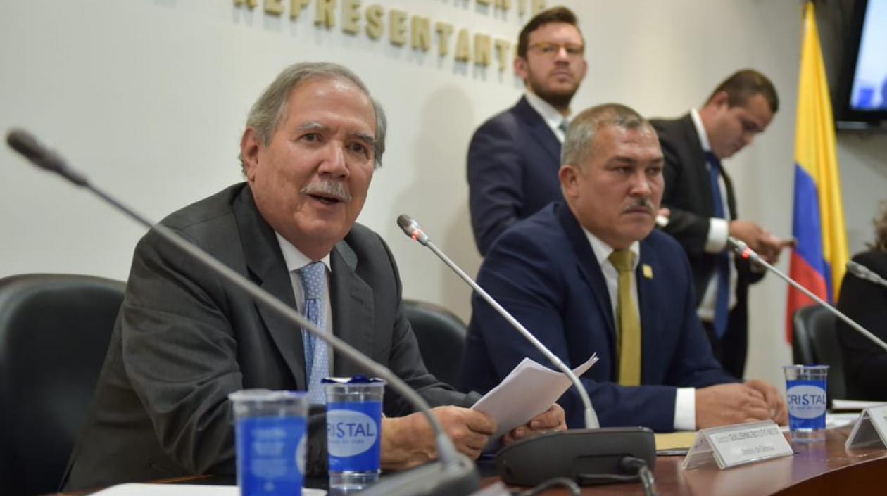Guillermo Botero, ministro de Defensa, en un debate de control en la Comisión Segunda de la Cámara.