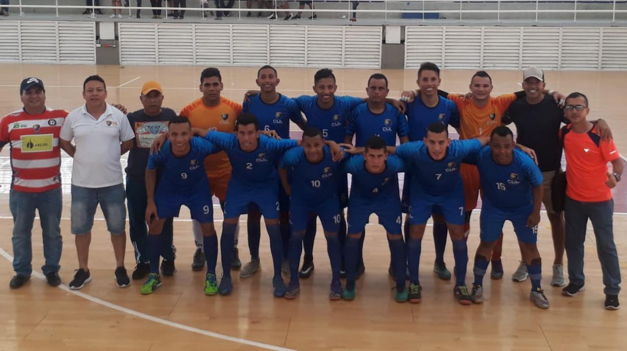 Elenco de la CUL, campeón regional. 