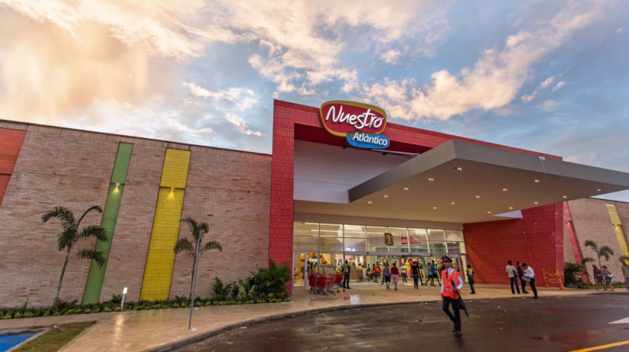 Fachada del centro comercial Nuestro Atlántico.