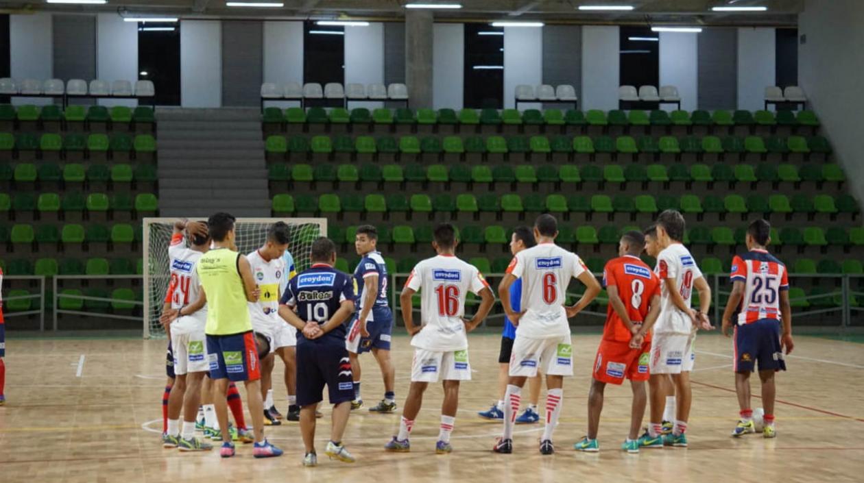 Jugadores del Independiente Barranquilla durante el entrenamiento.