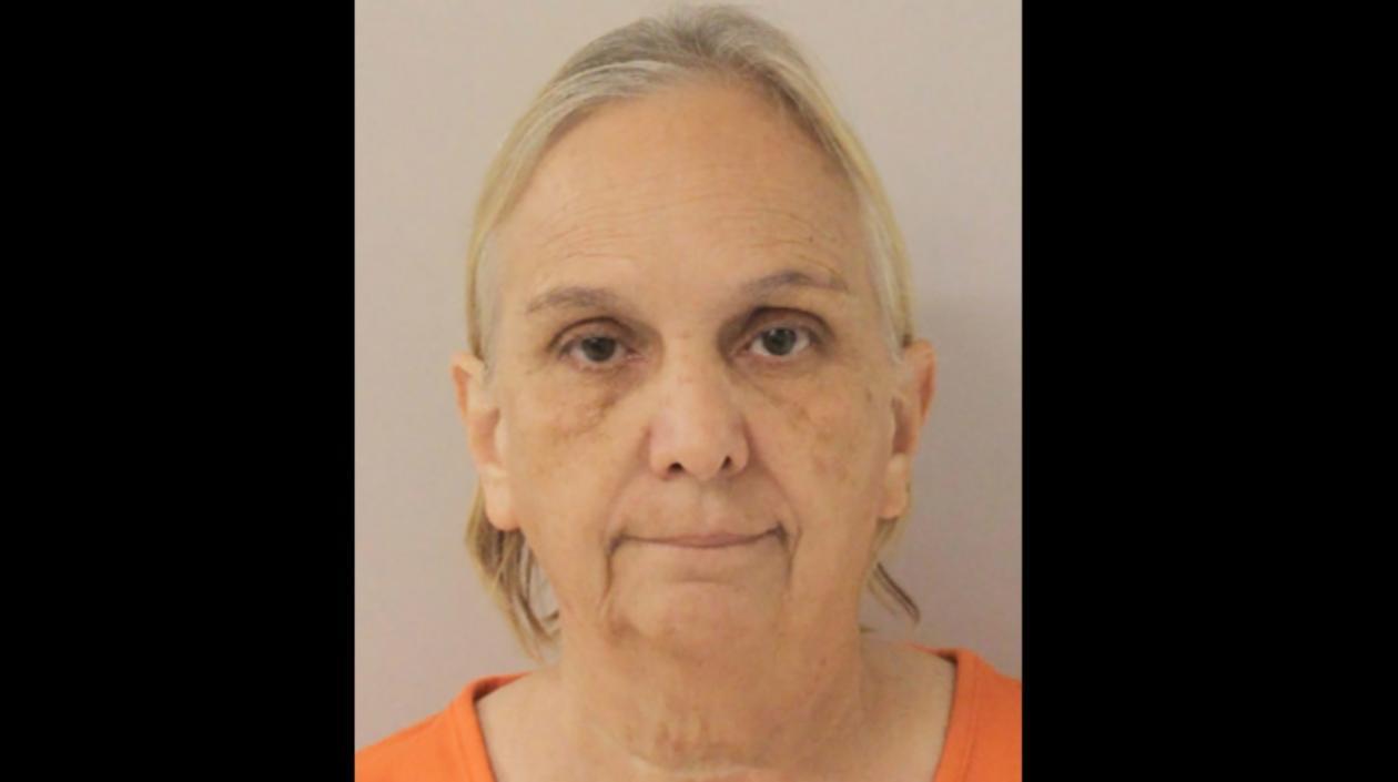 Debbie Van Horn fue arrestada en el Aeropuerto Intercontinental George Bush de Houston.