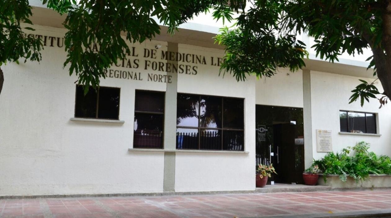 El cuerpo del anciano fue llevado a las dependencias de Medicina Legal.
