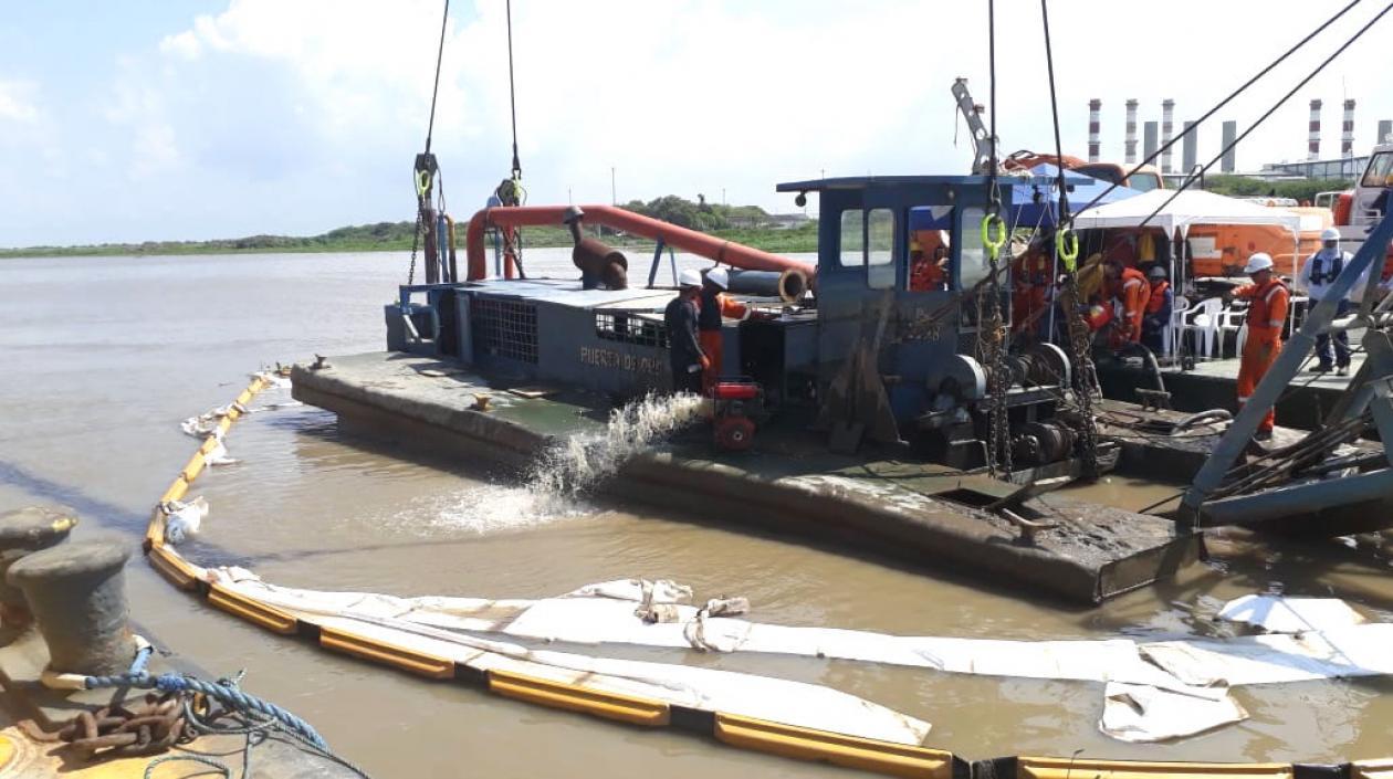 Una vez reflotada se procede con la evacuación del agua.