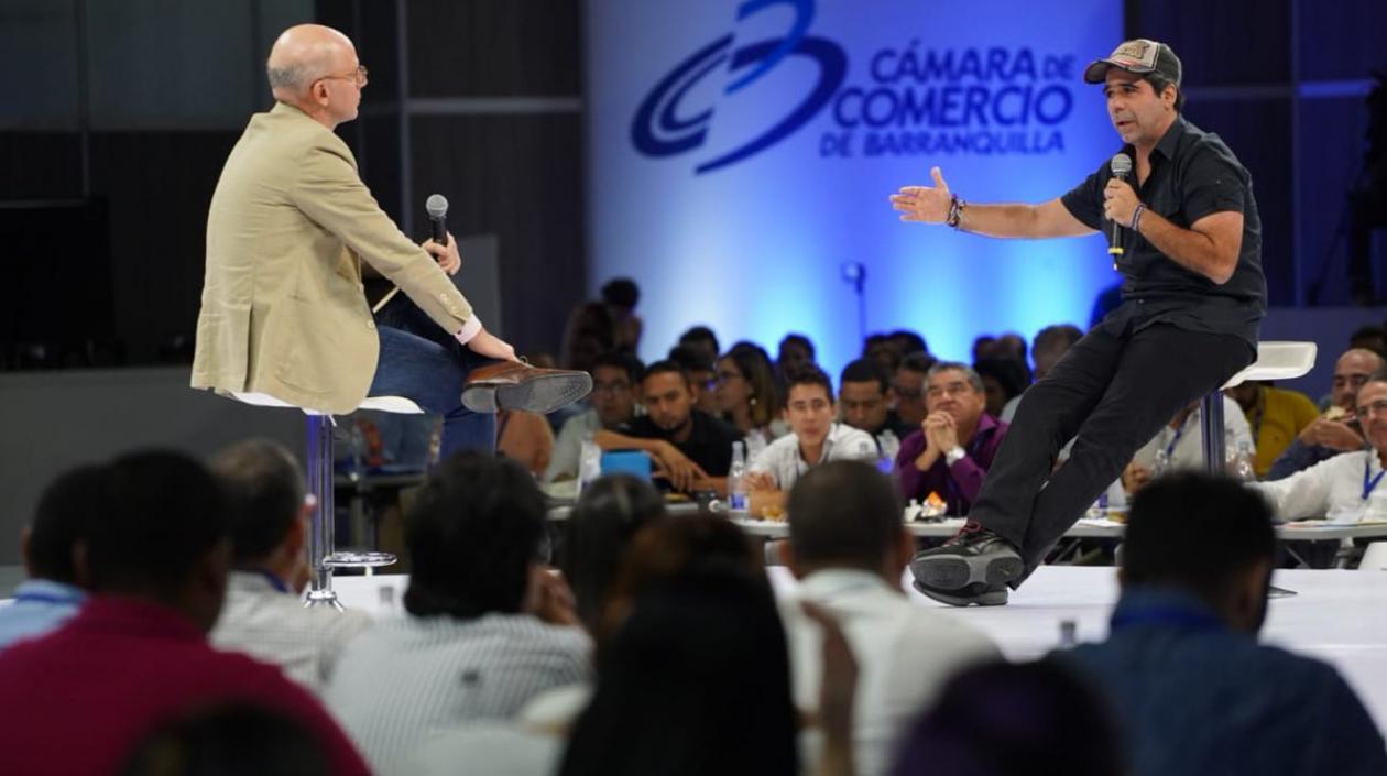El Alcalde Alejandro Char durante su intervención. 