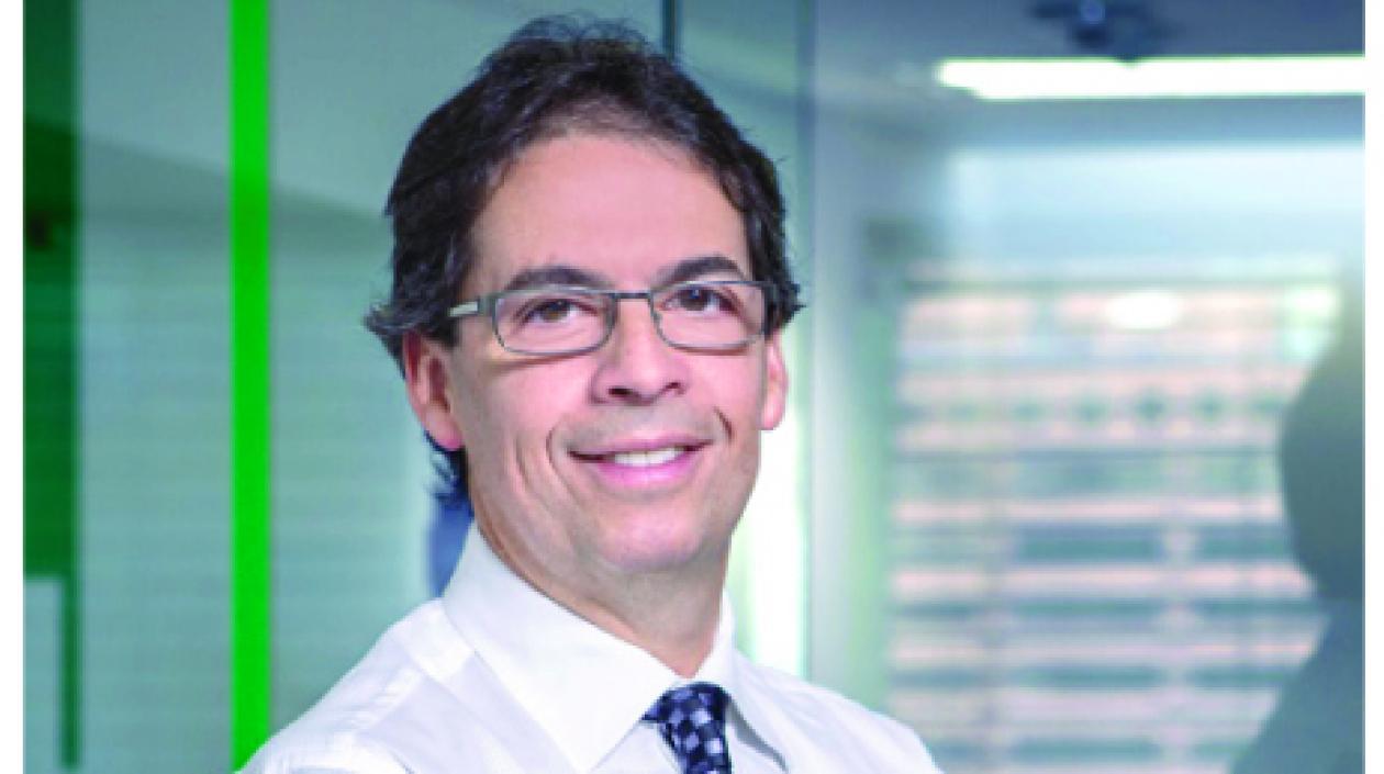 Rodolfo Anaya, Vicepresidente de Distribución.