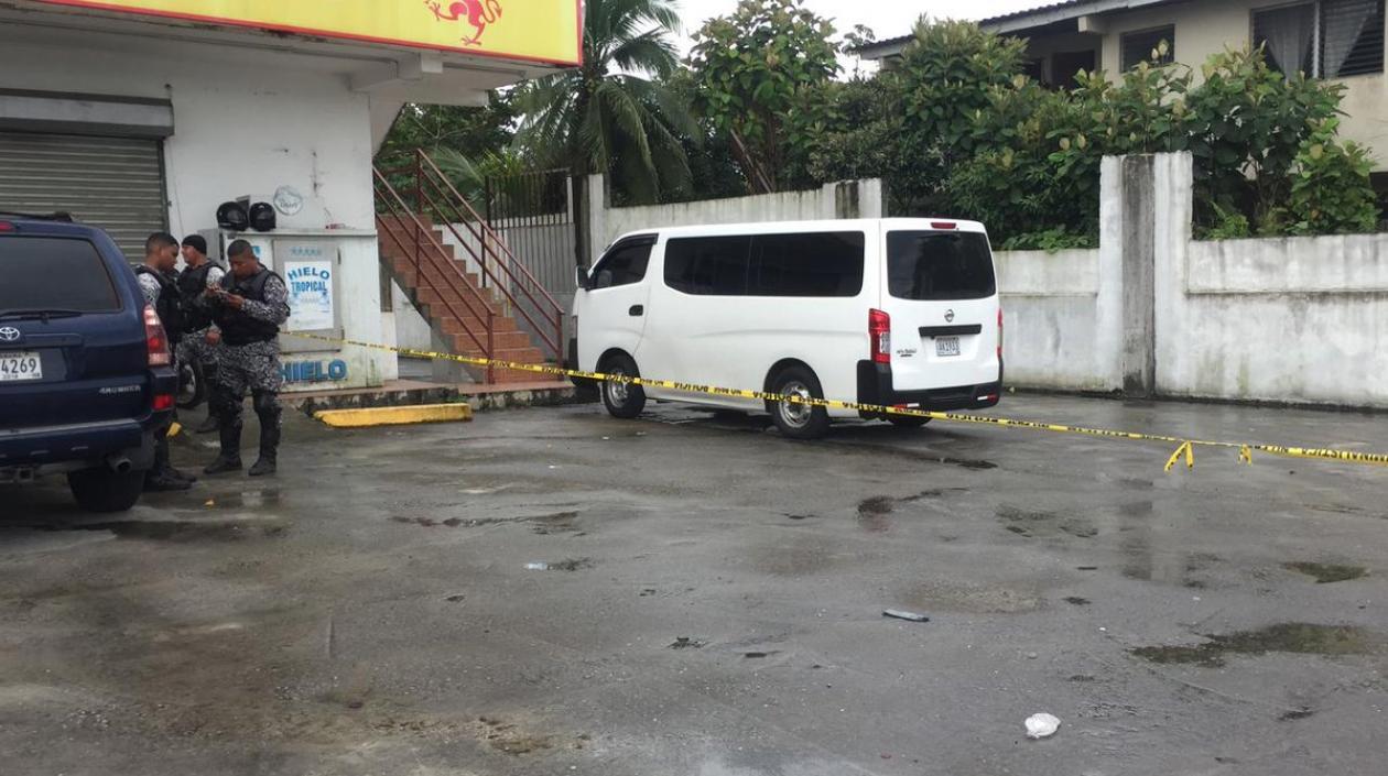 En esta van las autoridades hallaron la droga.