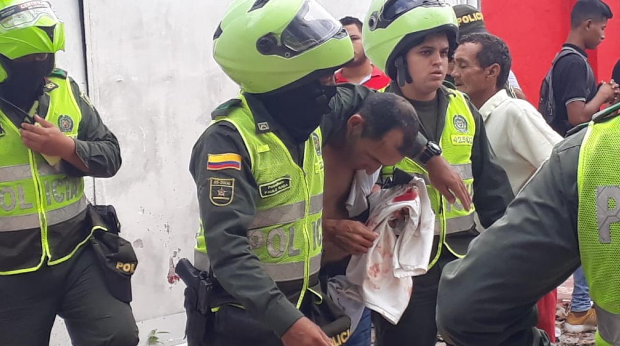 El presunto ladrón capturado. 