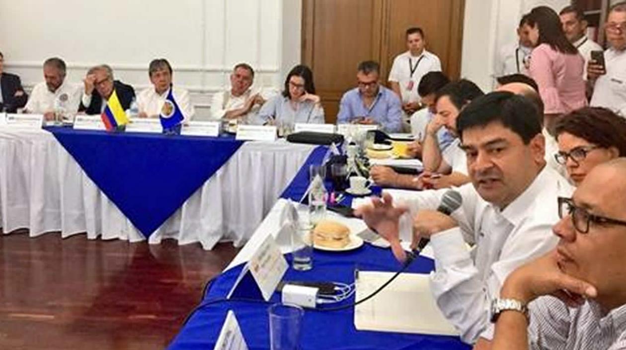El Viceprocurador reunido con Secretario de la OEA en Cúcuta.