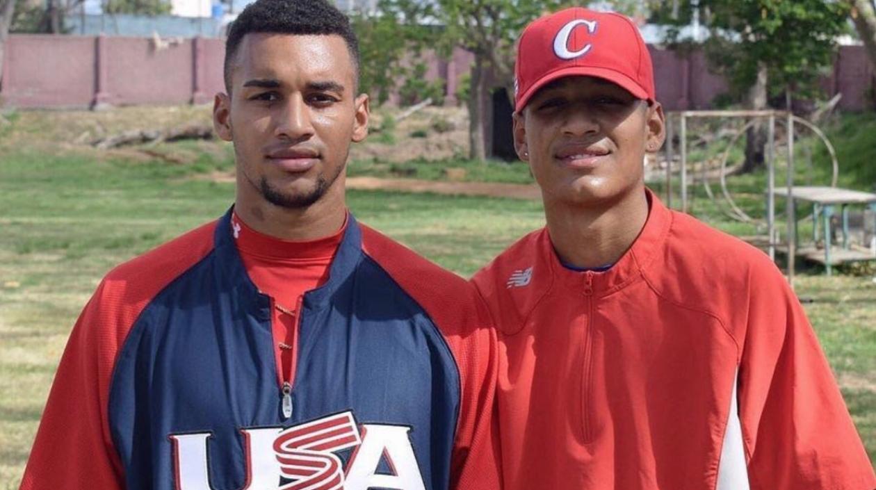 Víctor Víctor Mesa y Víctor Hijo Mesa, peloteros cubanos. 