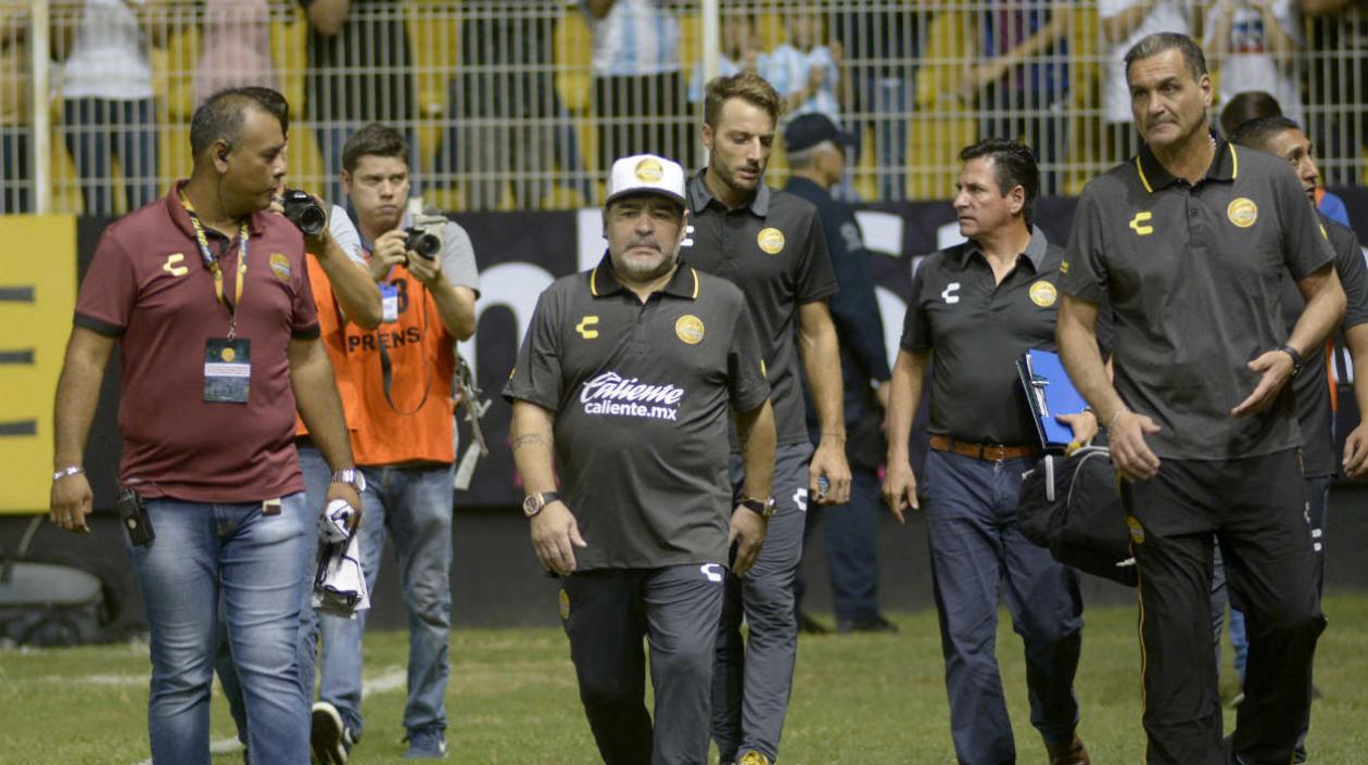Diego Maradona, técnico de los Dorados de México.
