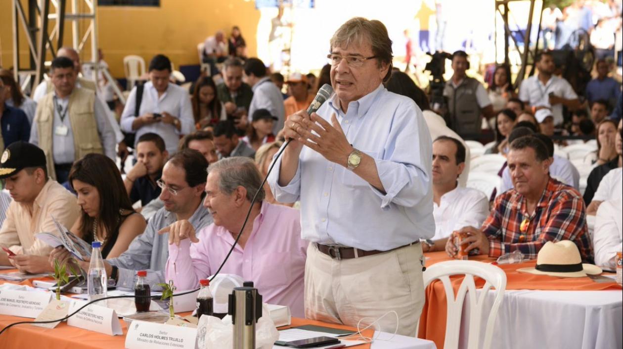 El Canciller Carlos Holmes Trujillo. 