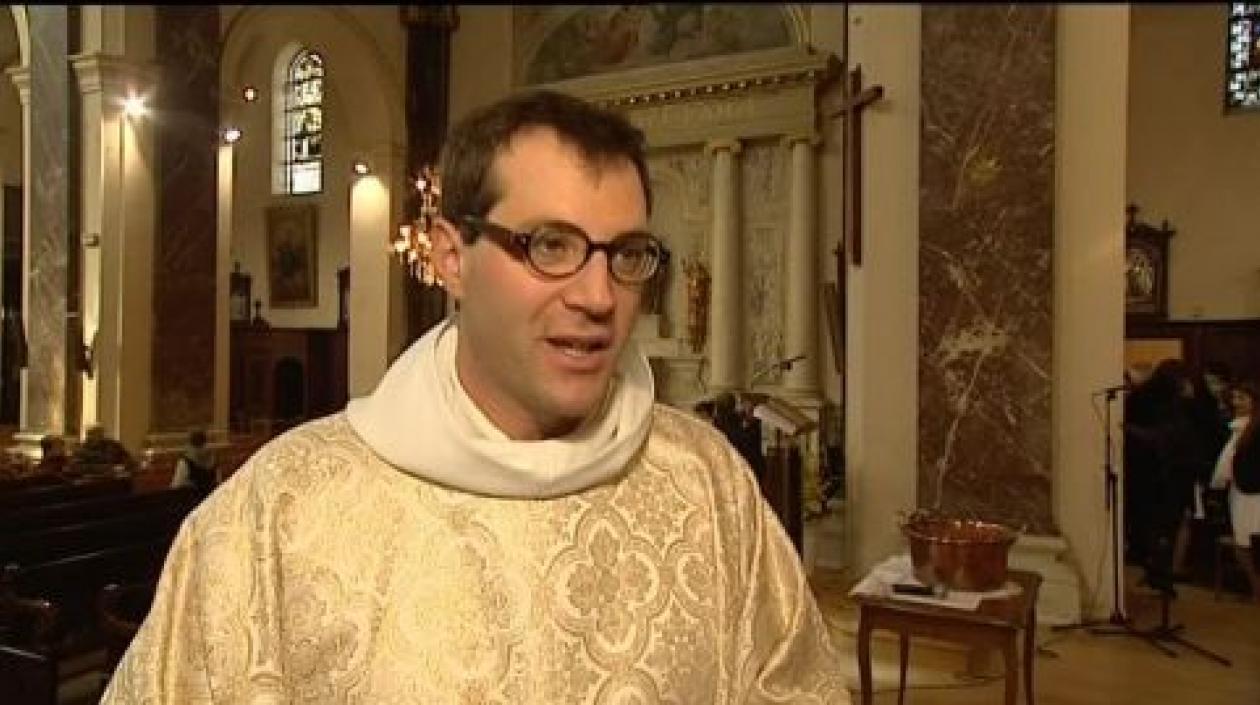  Jean-Baptiste Sèbe, sacerdote que se suicidó en Francia.