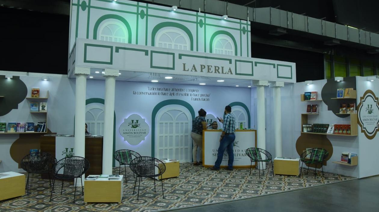 Stand dedicado a La Perla.