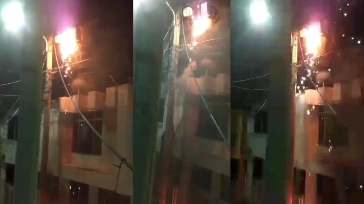 Incendio en poste en la Ciudadela. 