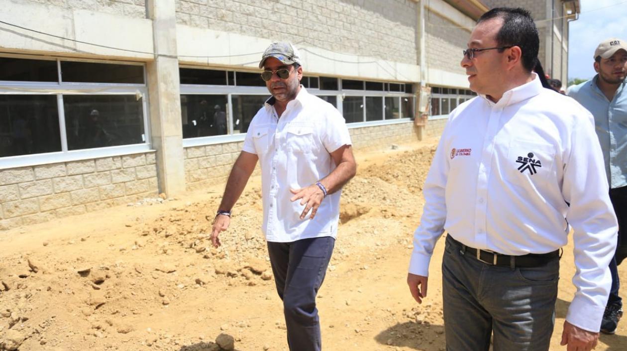 El Alcalde de Barranquilla, Alejandro Char y el director nacional del Sena, Carlos Mario Estrada. 