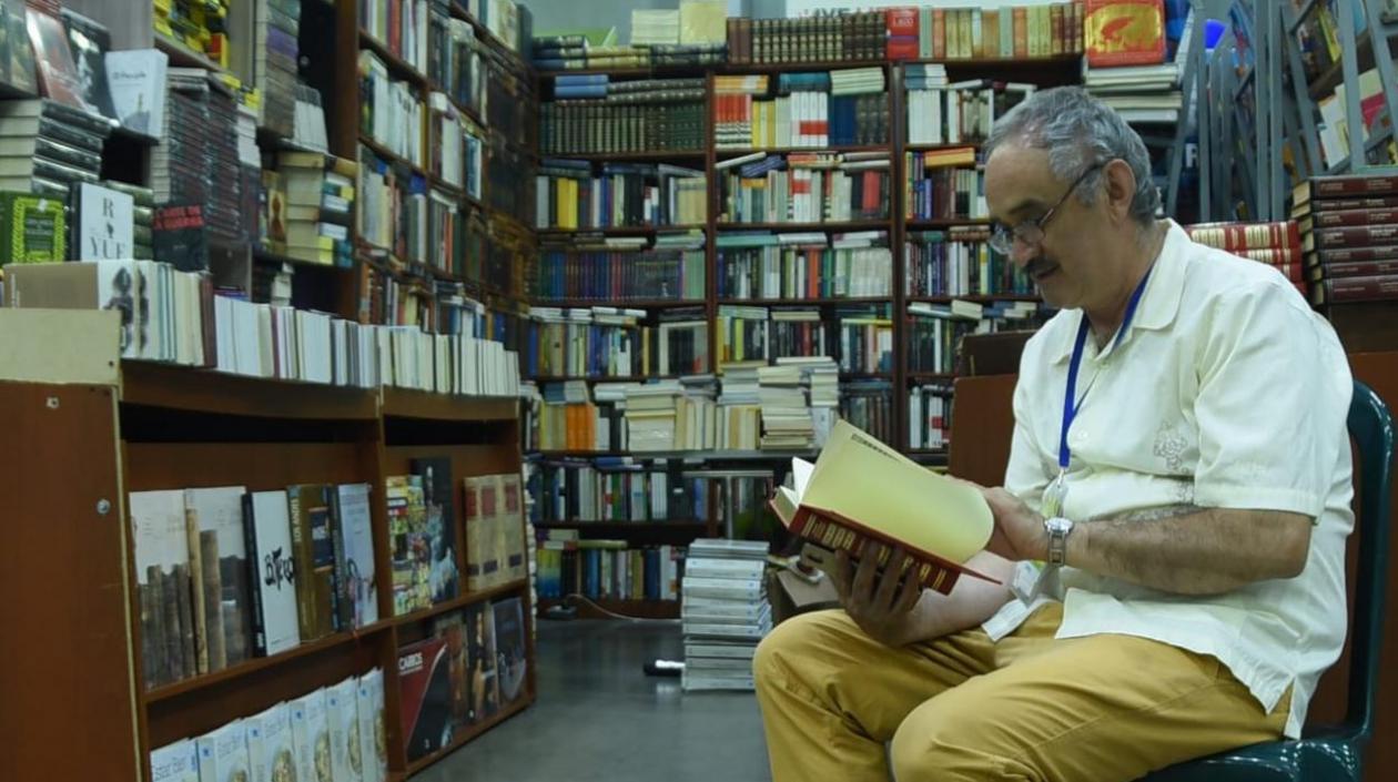 Stand de la Feria del Libro LIBRAQ.