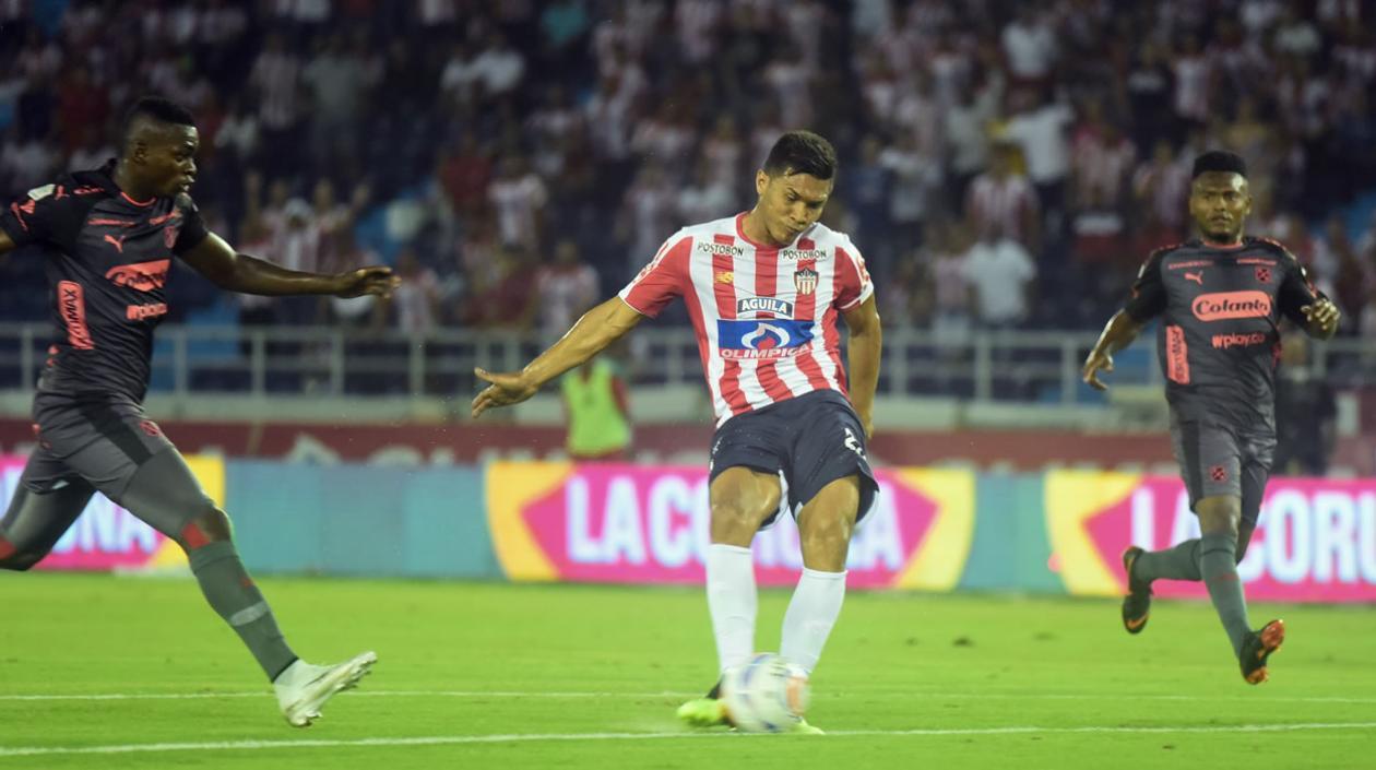 Teófilo Gutiérrez en una acción de partido. 