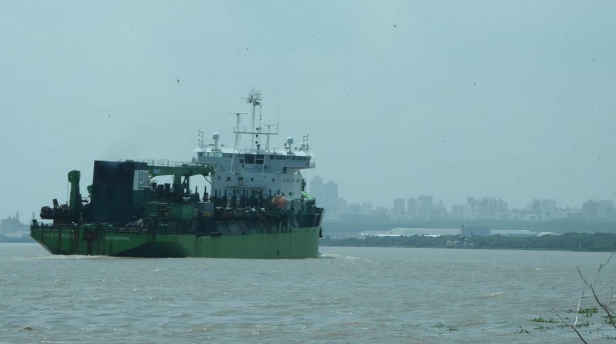 La Uilenspiegel comenzará hoy el dragado.