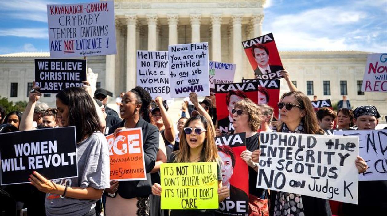 Manifestantes protestan contra el nominado al Tribunal Supremo Brett Kavanaugh en Washington, Estados Unidos.