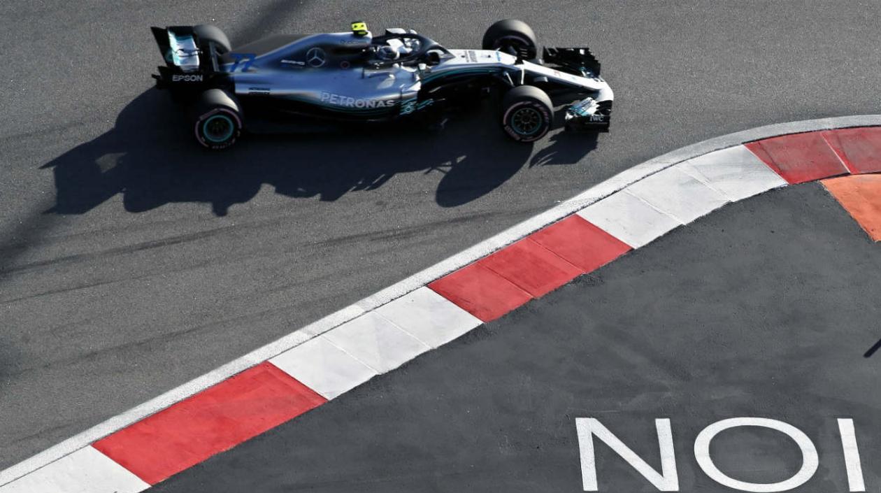 Valtteri Bottas a bordo de su monoplaza. 