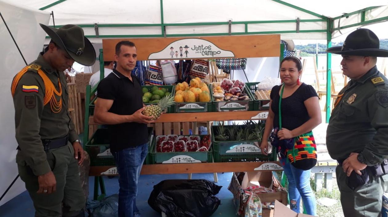 Stand de la Feria Verde de El Lago del Cisne.