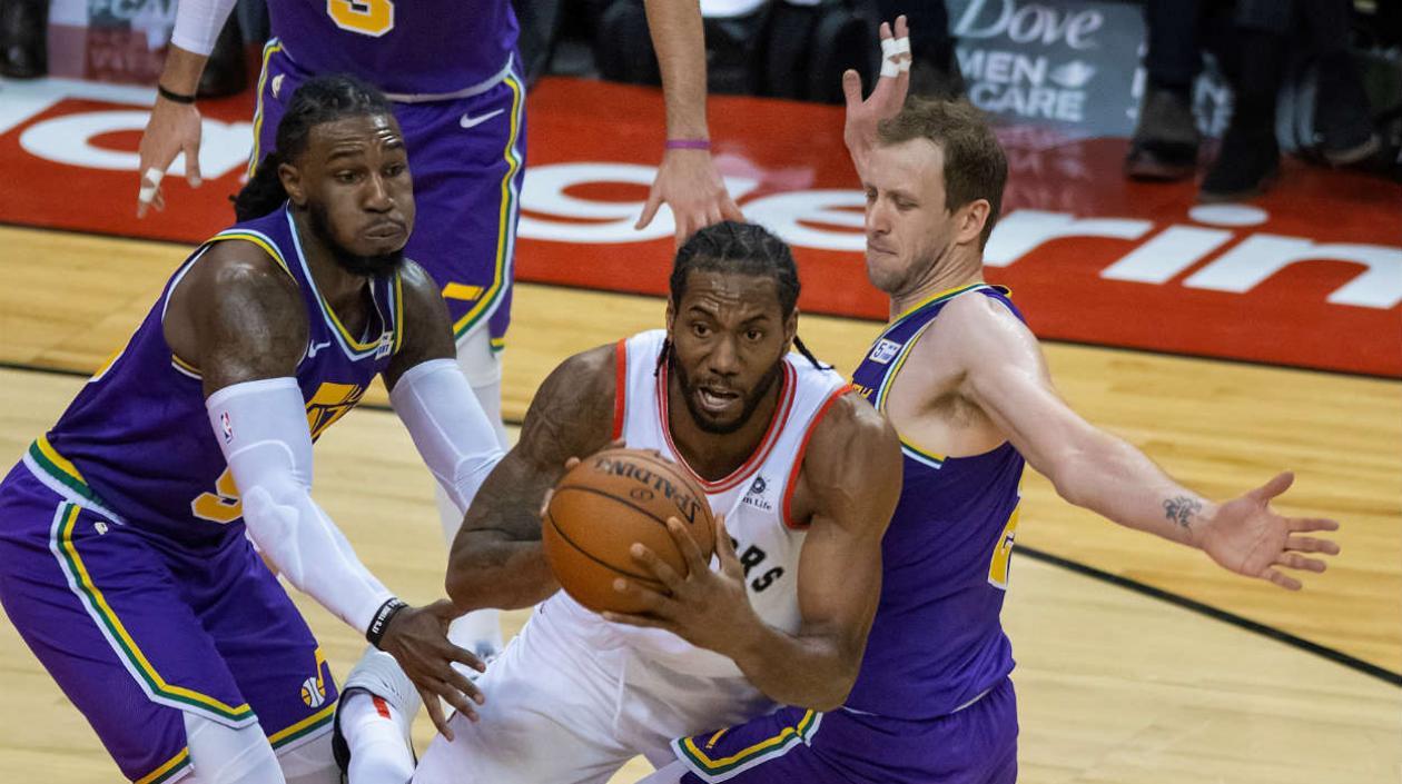 Kawhi Leonard, en acción del partido. 