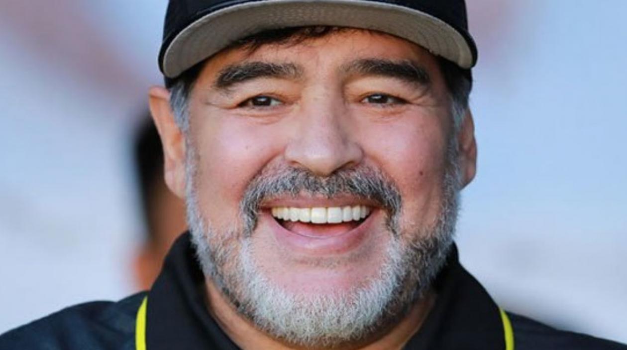 Diego Armando Maradona, técnico de Dorados. 