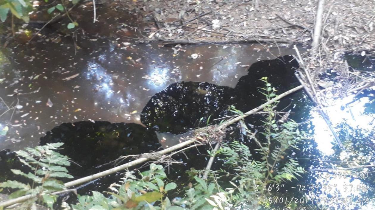 El ataque armado produjo un derrame de crudo.