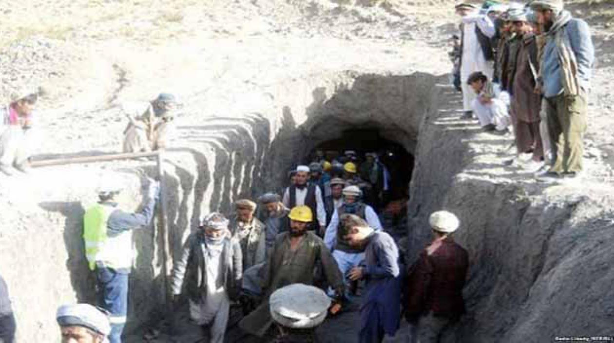 Evacuación de las víctimas.