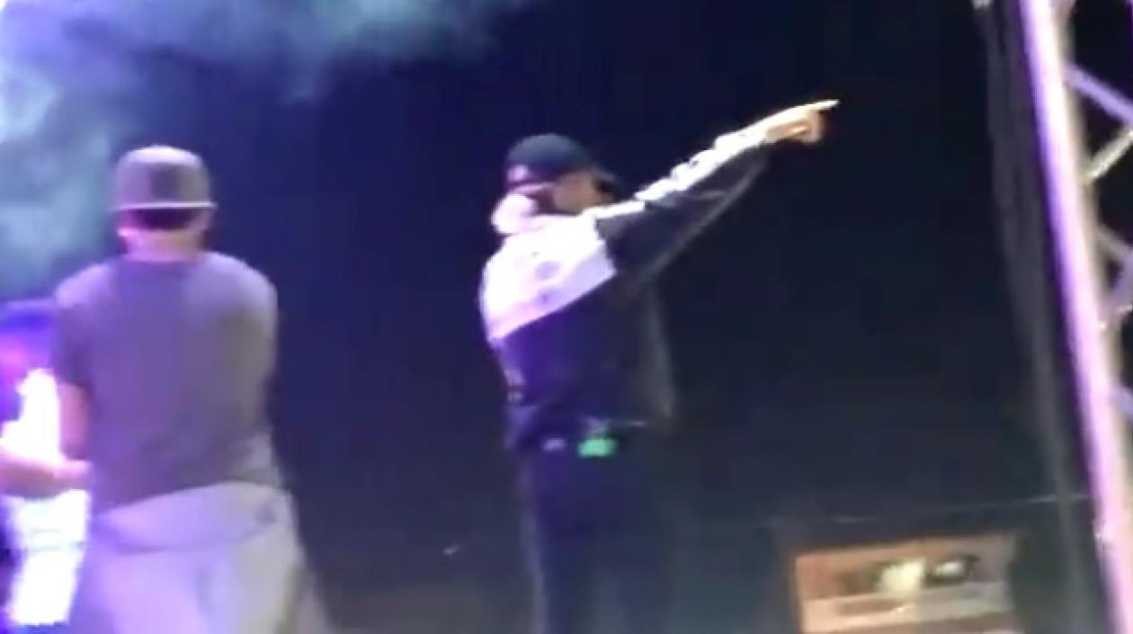 El cantante Maluma en la tarima de Maranilla, Antioquia.