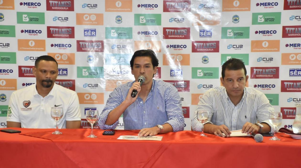 Técnico y directivos explicaron los objetivos de Los Titanes.