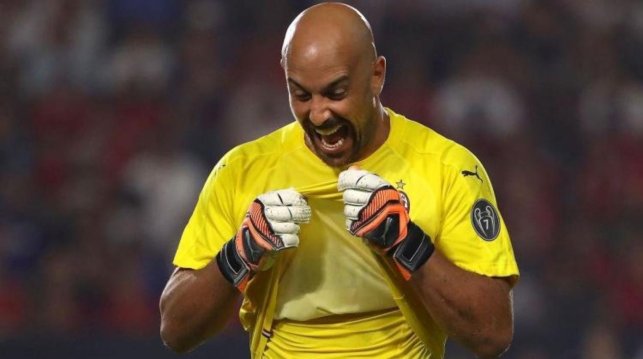 Pepe Reina, arquero del AC Milan. 