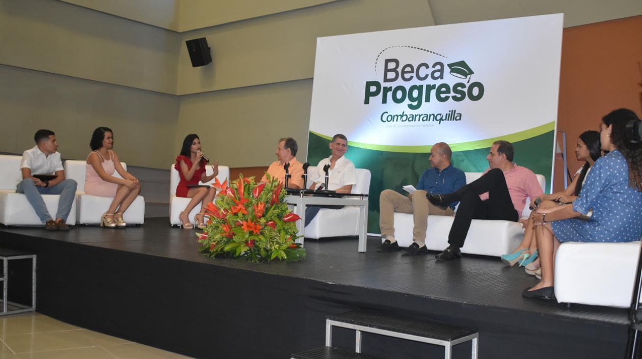 Panel de experiencia, becados conversan con directivos de Combarranquilla