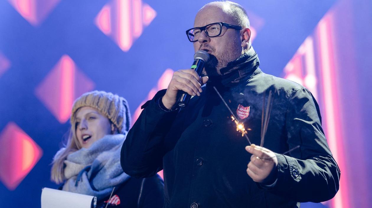 Pawel Adamowicz, alcalde de Gdansk, momento antes de ser herido en un acto público.