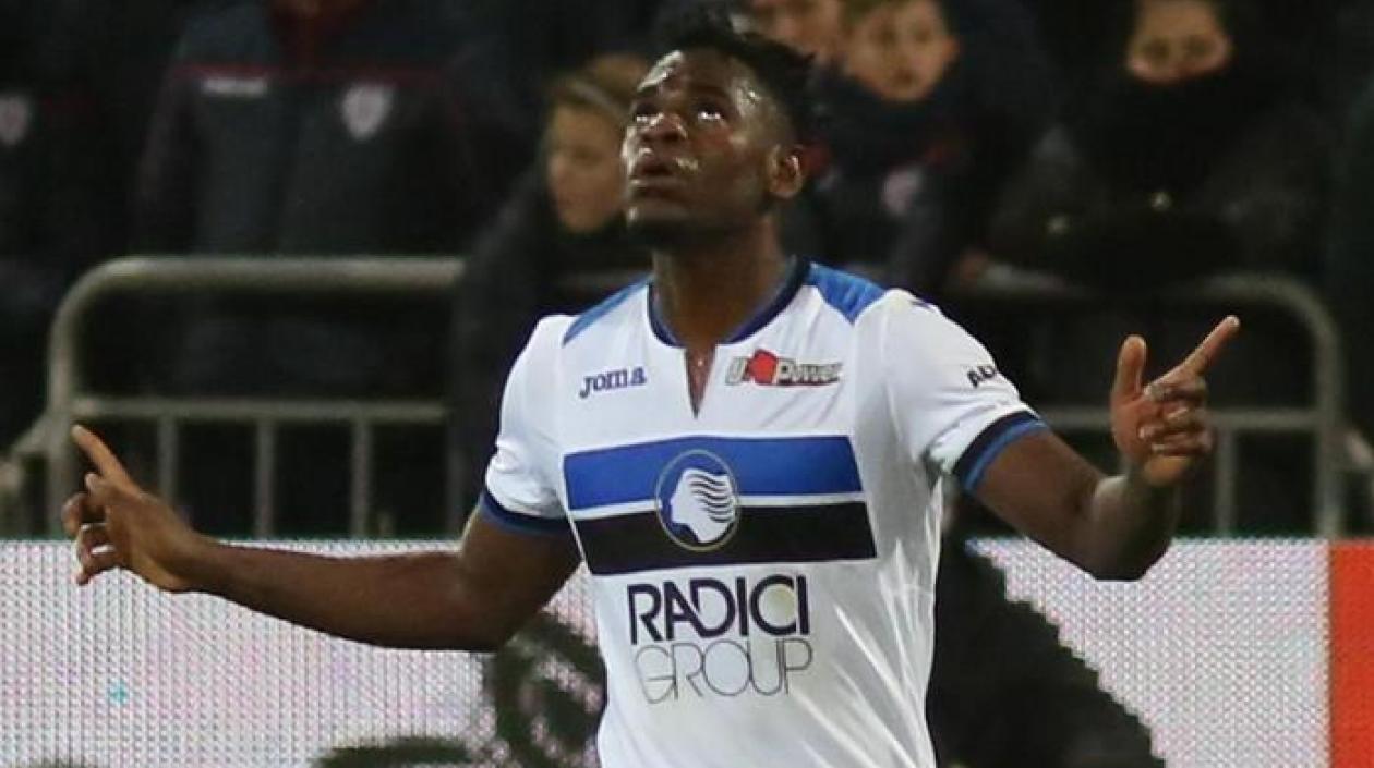 El delantero colombiano Duván Zapata.