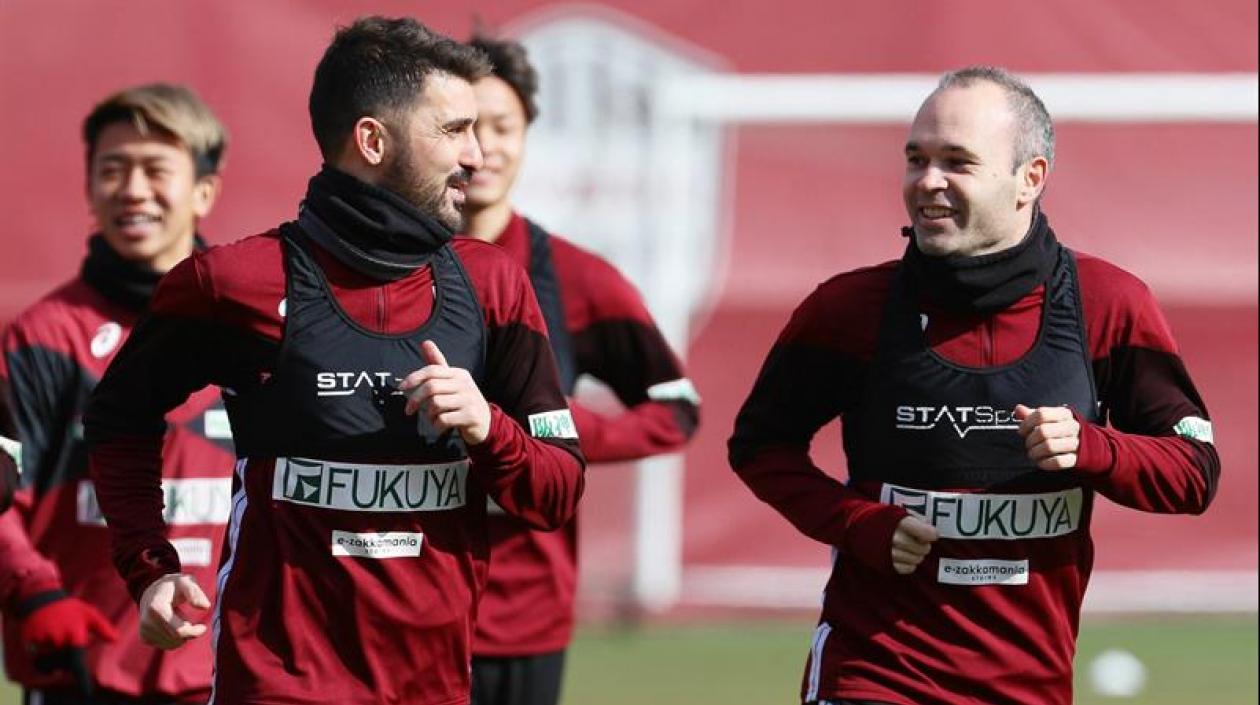 Los españoles David Villa y Andrés Iniesta.