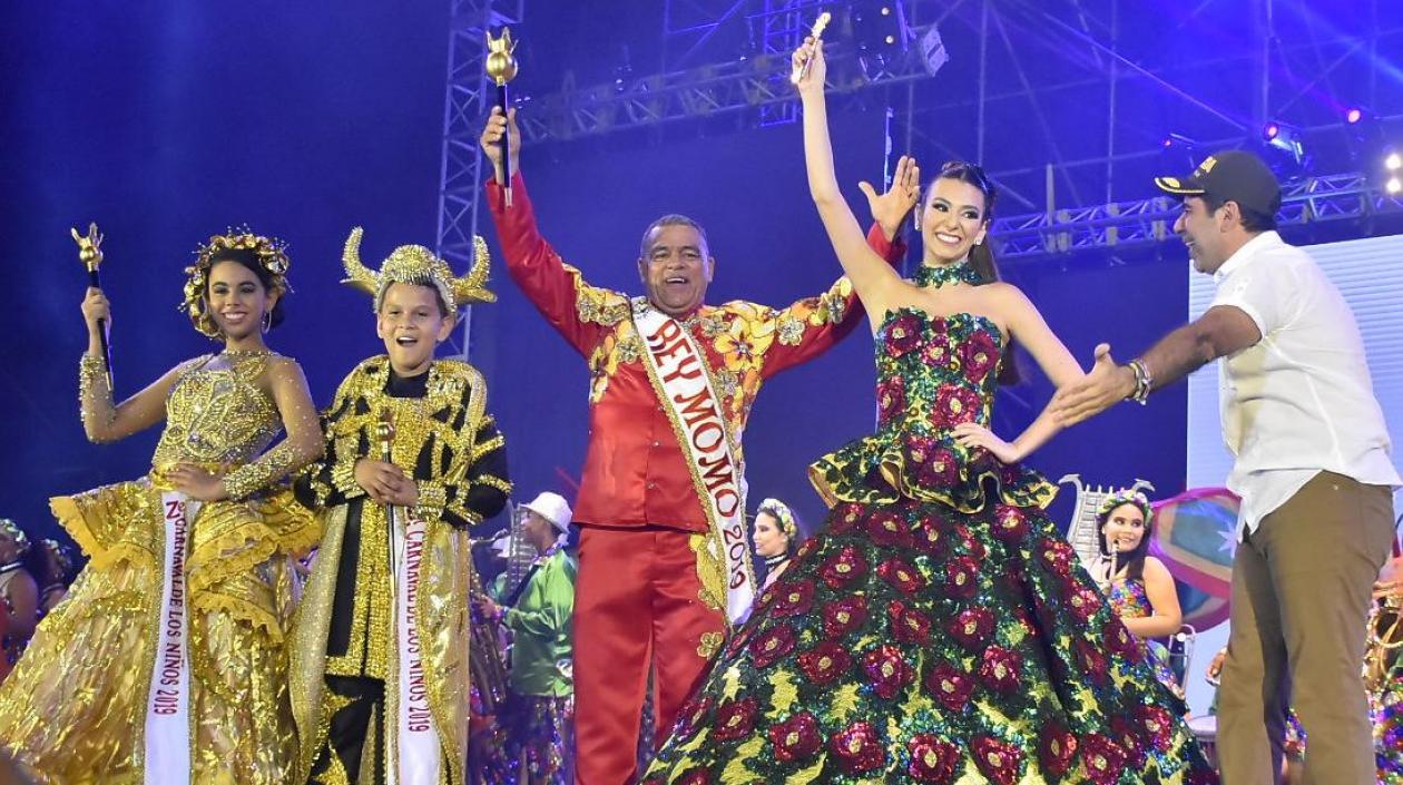 Alcalde Char entrega las llaves de la ciudad a la Reina Carolina