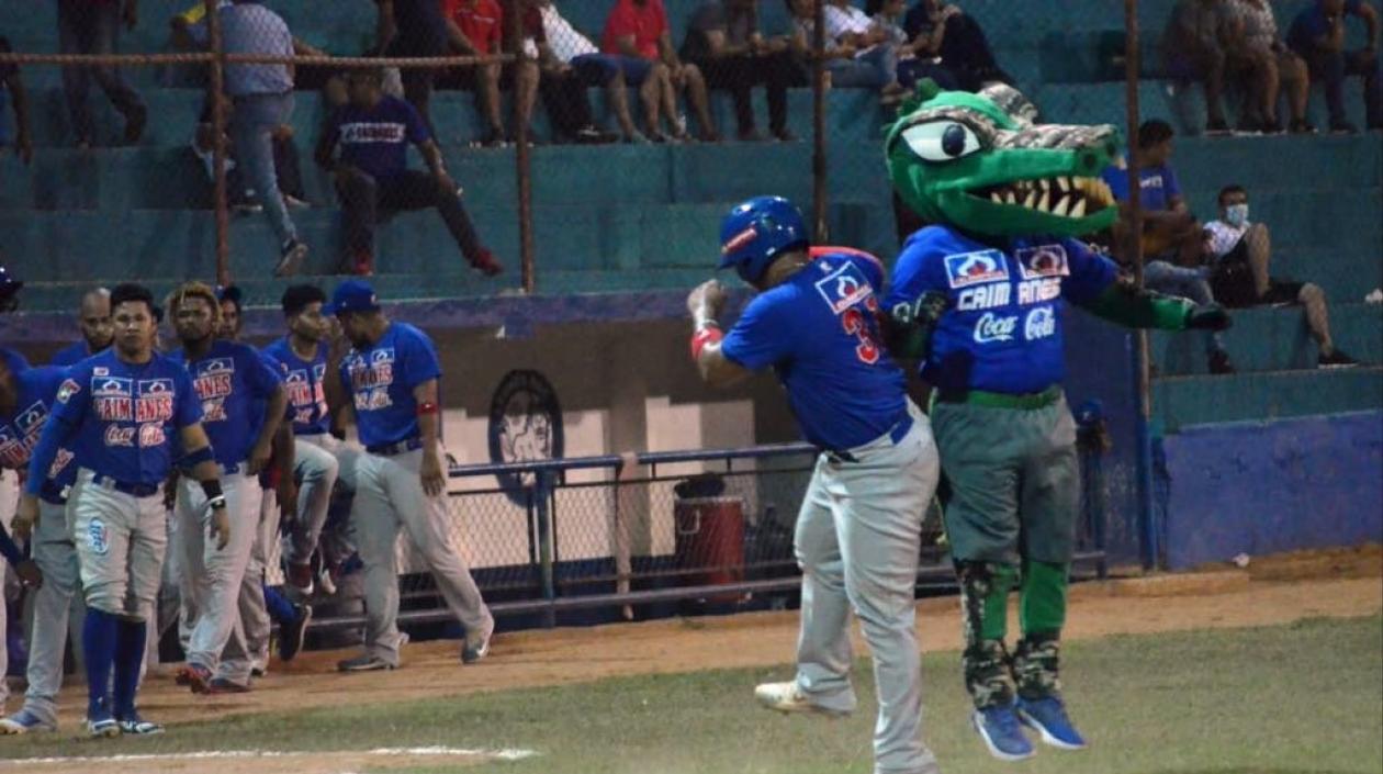 Caimanes vencieron 2-1 a los Toros, en el tercer juego. 