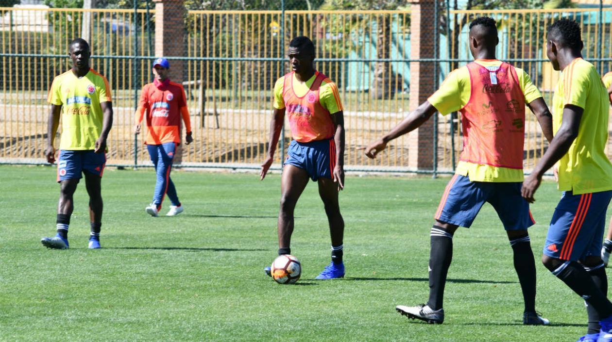 La Selección Colombia lucía en sus uniformes la marca Coca-Cola. 