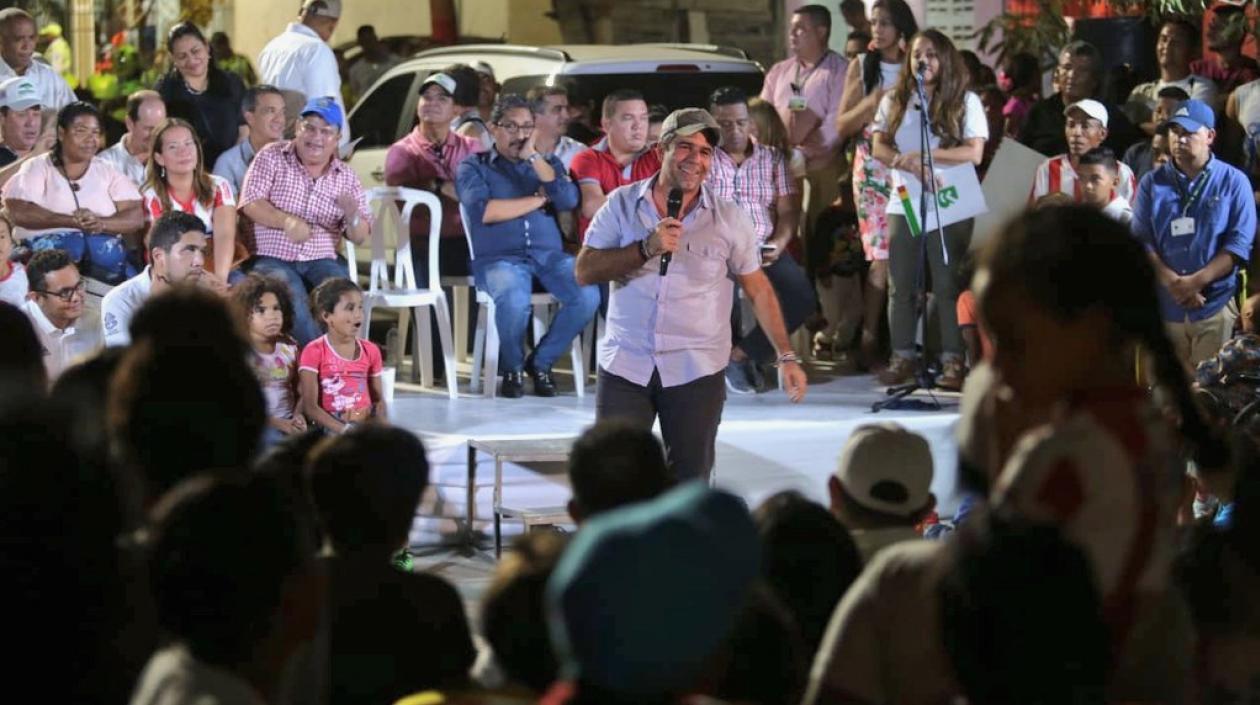 El Alcalde Alejandro Char durante la entrega de las obras.