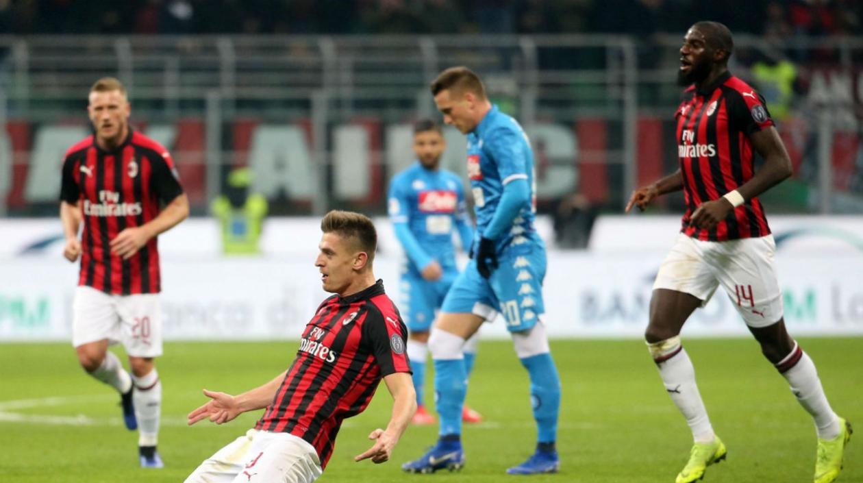 Krzysztof Piatek, delantero del Milan, celebra uno de sus goles. 