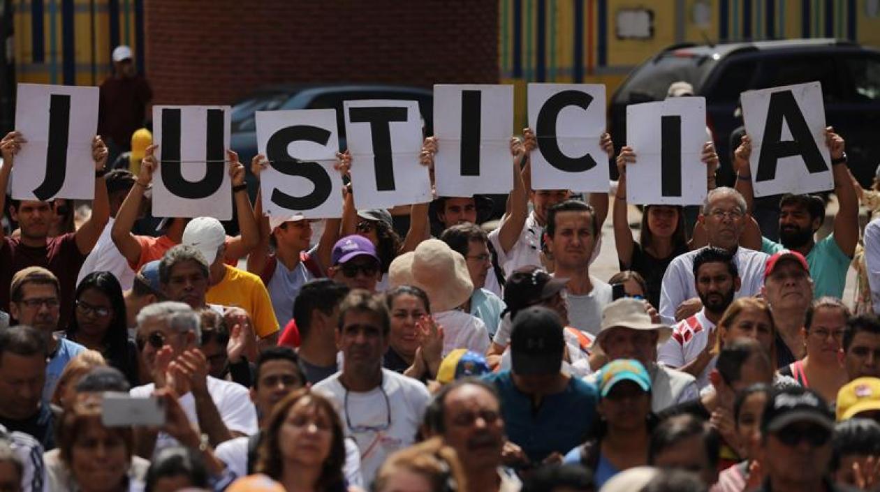 En la foto simpatizantes de Juan Guaidó.