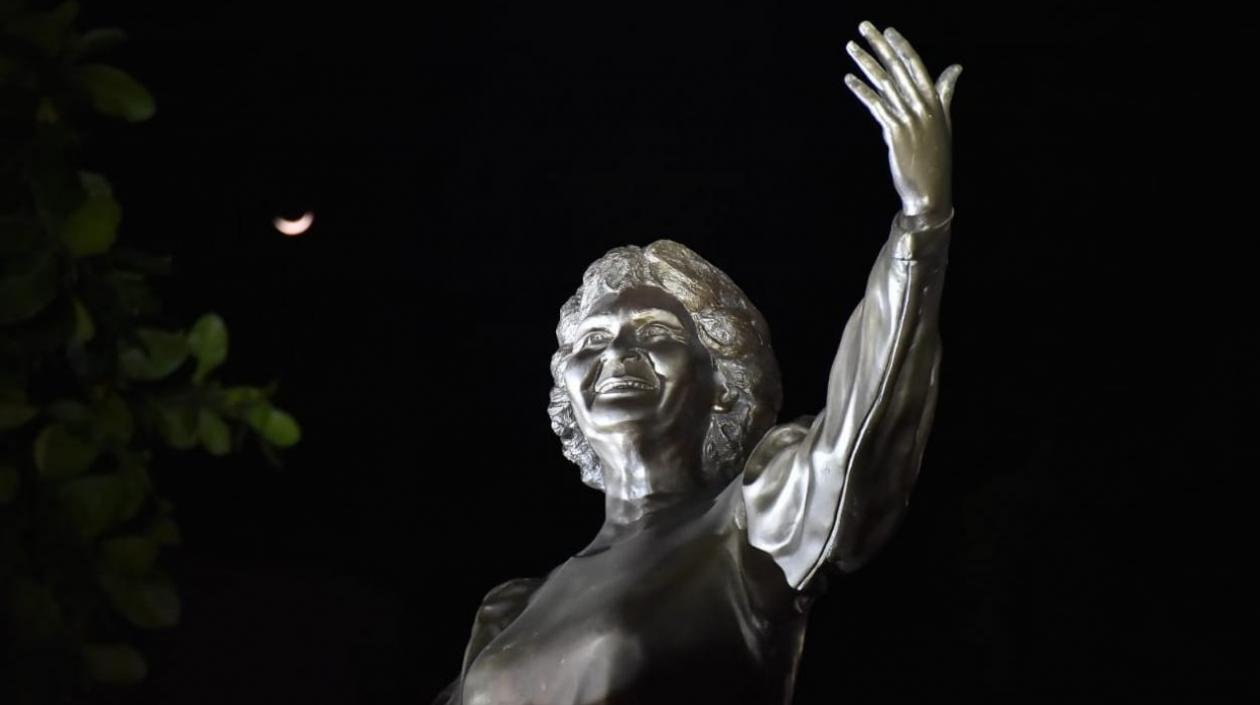 Estatua de Esthercita Forero.