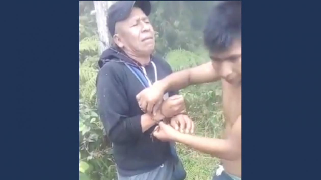 José Albeiro Camayo Guetio, uno de los coordinadores de la guardia del Consejo Regional Indígena del Cauca (CRIC).