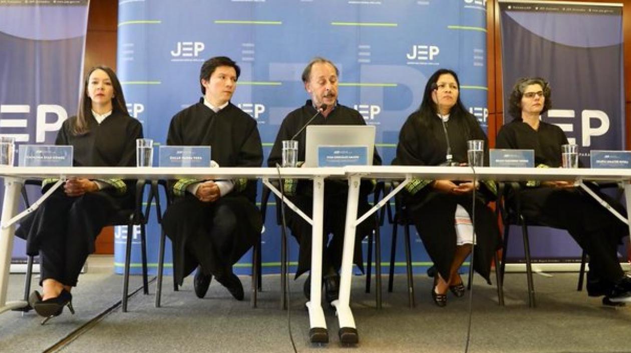 Los magistrados de la JEP durante la audiencia.
